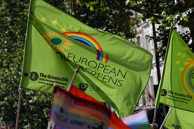 Gay pride Paris JUN13-214